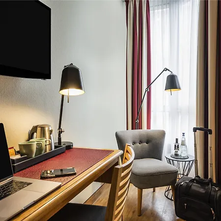 Mercure Zentrum Superior Hotel 3*