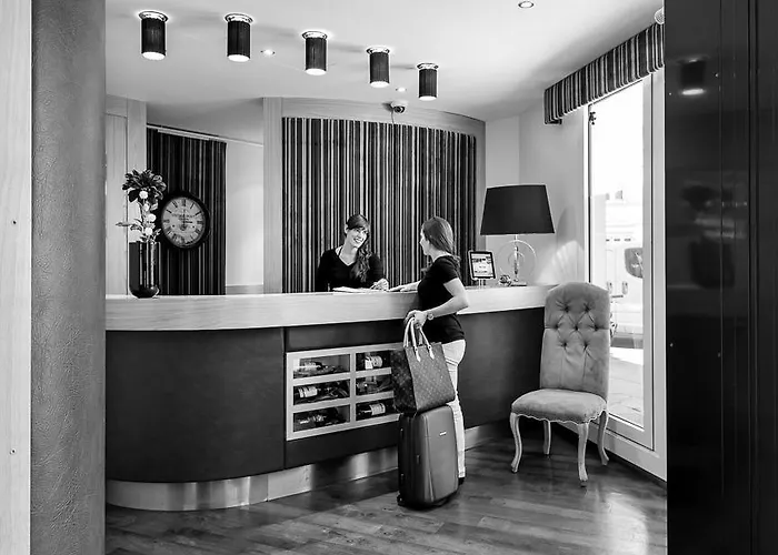 Mercure Zentrum Superior Hotel 3*